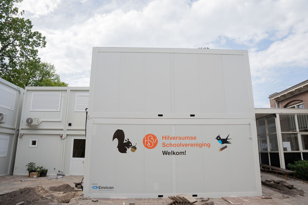 Tijdelijk schoolgebouw voor de Hilversumse Schoolvereniging